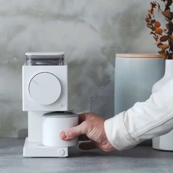 
                  
                    Fellow Ode Electric Coffee Grinder - White - The Wood Roaster
                  
                